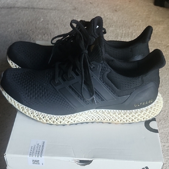 ♥️adidas Ultra 4D Running Shoes - Black and Gray♥️ - Picture 1 of 10